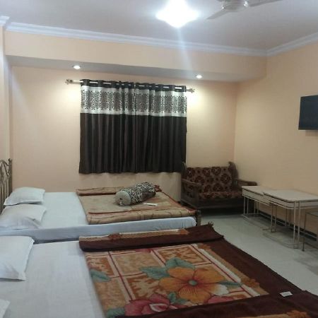 Hotel Shanti Palace Mahābaleshwar Εξωτερικό φωτογραφία