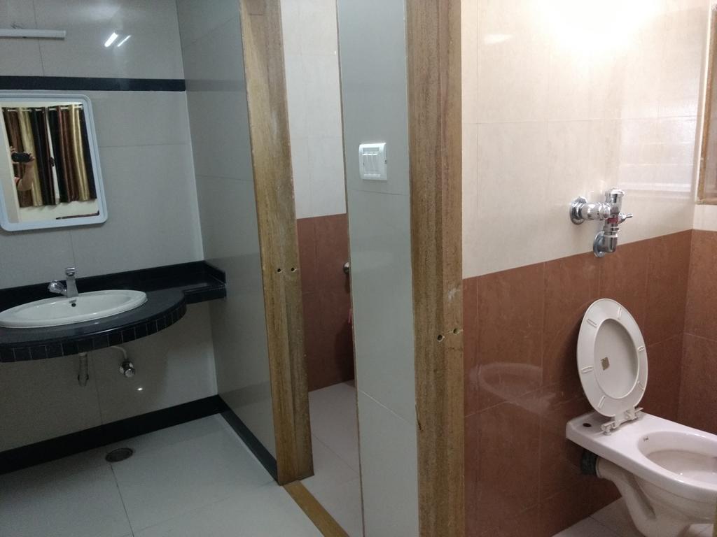 Hotel Shanti Palace Mahābaleshwar Εξωτερικό φωτογραφία